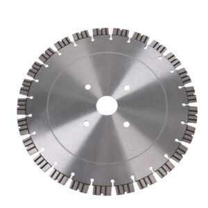 Diamond Saw Blade 18-inch Concrete Cutting Disc Wet/Dry Dual-Use Segmented Cutting Wheel Masonry Wet Cutting Disc Universal Electric Saw Blade 0.47-inch High Segmented Blade Suitable for Concrete, Brick and Masonry Diamond Saw Blade